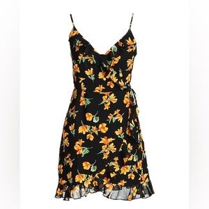 Black Floral Mini - NWOT Topshop